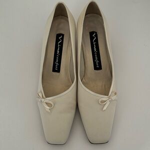 Nina Comfort Dress Pumps Medium Heel With Bow Size 8